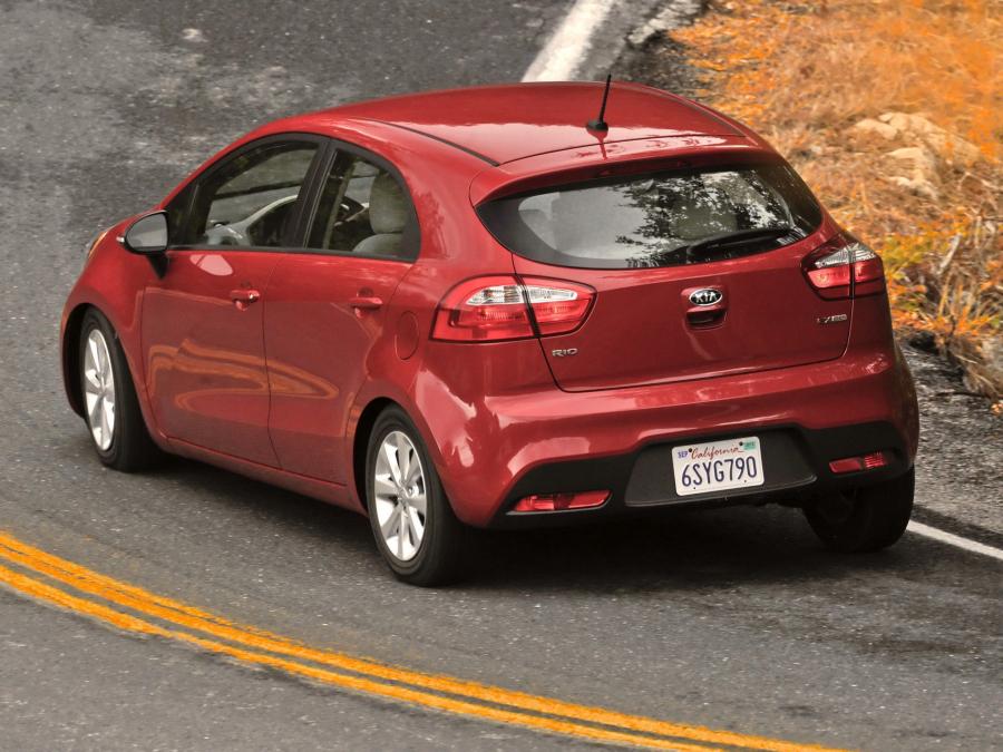  Kia Rio 5-Door 2011 года  (US) (фото 41 из 76)